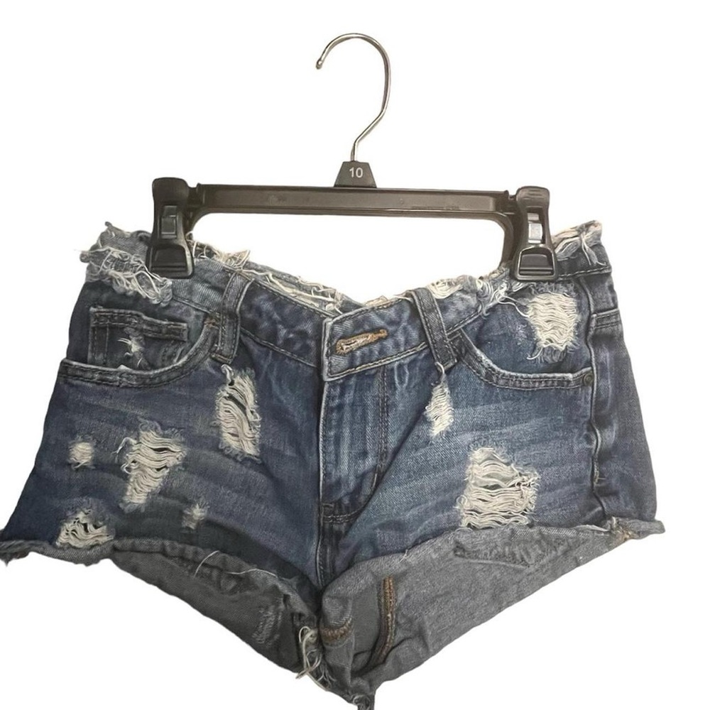 “hot kiss” y2k low rise jean shorts !!!